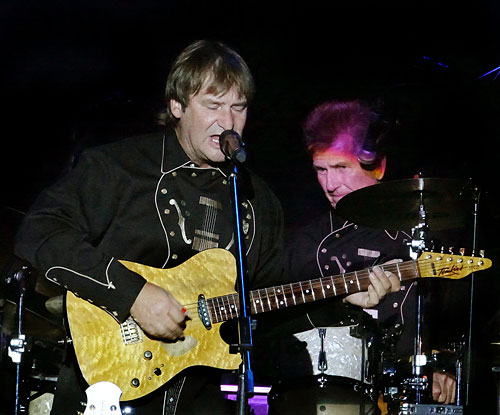 DWAYNE ELIX and Engineer STEVE SULLIVAN