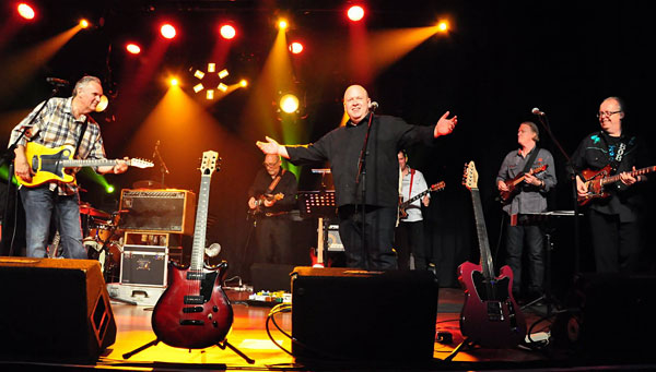 Craig, Glen, DARREN CARR takes a bow, Damien, Glenn, Bob