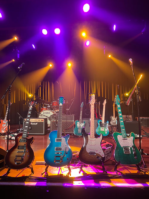 Tomkins Guitars