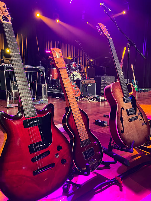 Tomkins Guitars